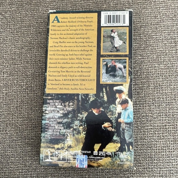 5/$25 A River Runs Through It VHS Tape 1993 Columbia Pictures Robert Redford - Picture 2 of 4